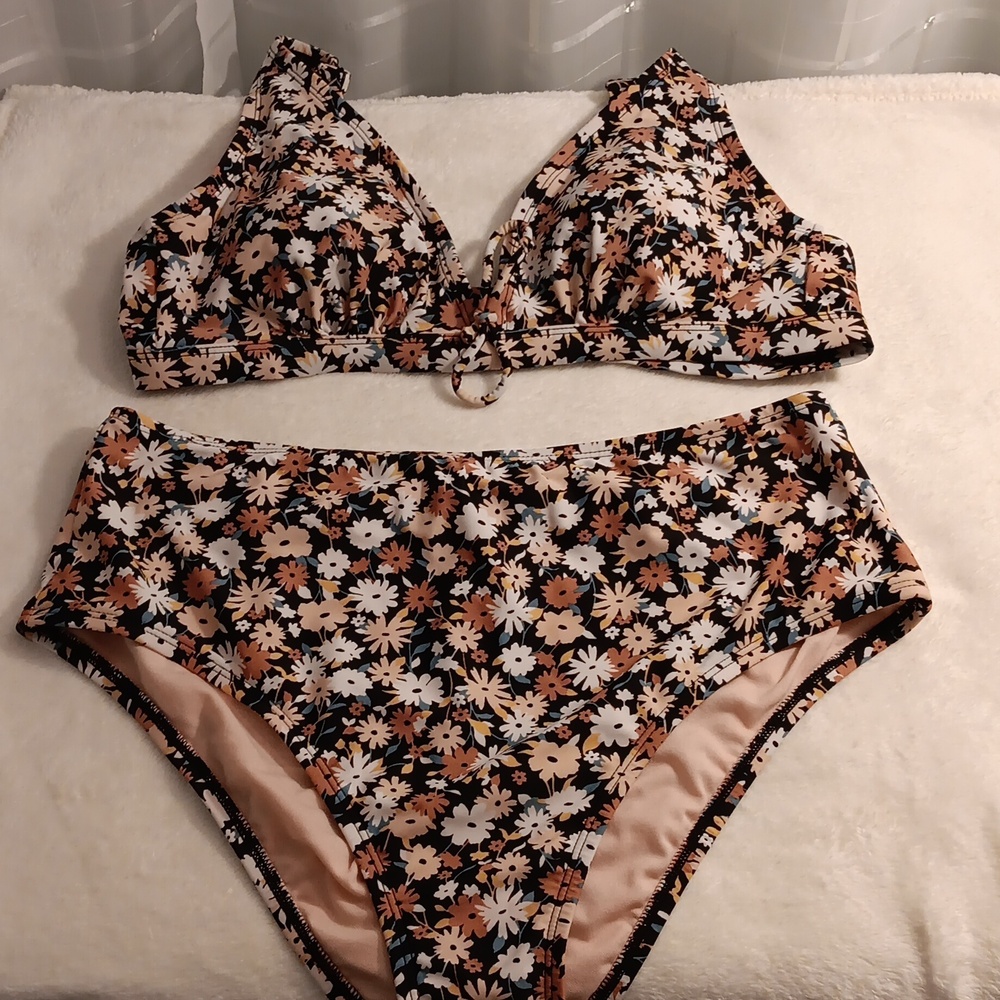 Kona Sol 2pc. Bathing Suit